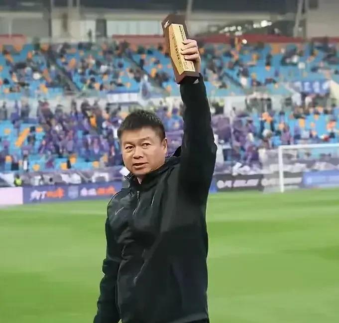大比分获胜引爆全场！，德罗巴意外战胜塞尔维亚队引发球迷热议